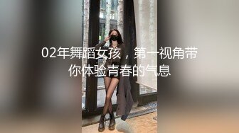 【极品乳房】红唇润乳国人妹子外网露奶露穴跳蛋，十分诱惑！