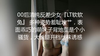 【新片速遞】哺乳期少妇，高颜值大耳环奶子很挺奶水听足，挤奶水给狼友喝全程露脸激情大秀，弯钩大假鸡巴抽插骚穴呻吟[280MB/MP4/23:19]