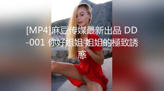 高颜值清纯女友，晚上回家脱光光沐浴洗头发，被男朋友录了下来，羞涩的表情 初恋的味道！