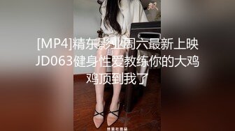 STP14347 P站红人Fullfive全裸在古朴的村落里闲逛 找个舞台自慰喷水