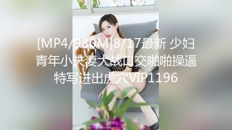 图书室学习的女孩,看她从包里拿了一包纸巾出来,我就知道她要去厕所了,赶忙尾随拍她逼