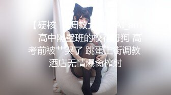 有纹身的社会小妹全程露脸发骚诱惑狼友，乖巧听话又可爱，无毛白虎逼很是性感特写展示，道具插